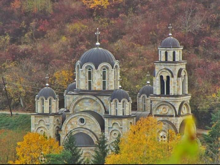 Crkva srpskih svetitelja Aleksandrovac